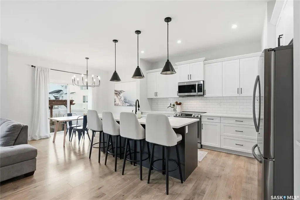 160 Thakur Street Saskatoon SK S7W 1C4