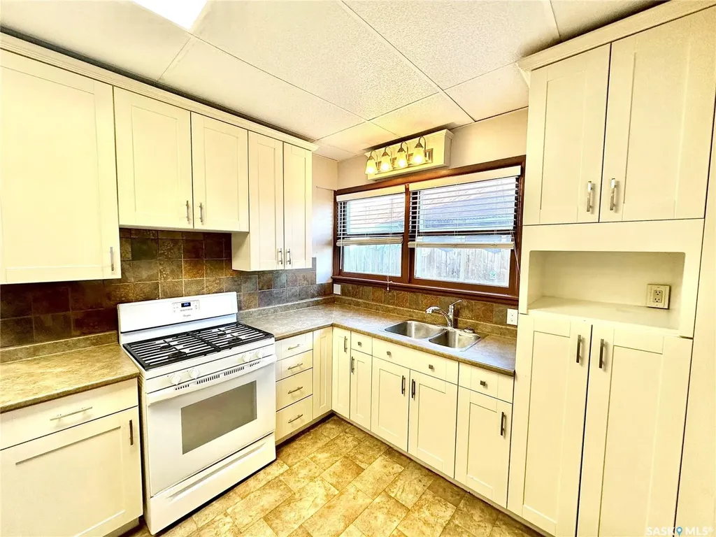 1372 98th Street North Battleford SK S9A 0M2