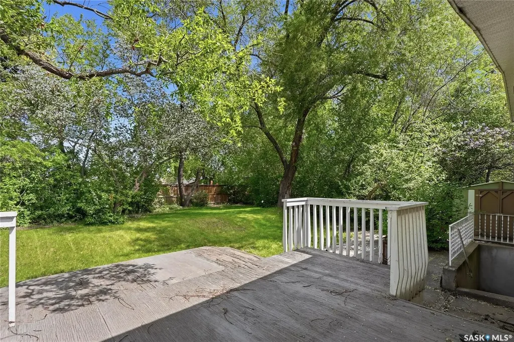 54 St Lawrence Crescent Saskatoon SK S7K 1G5