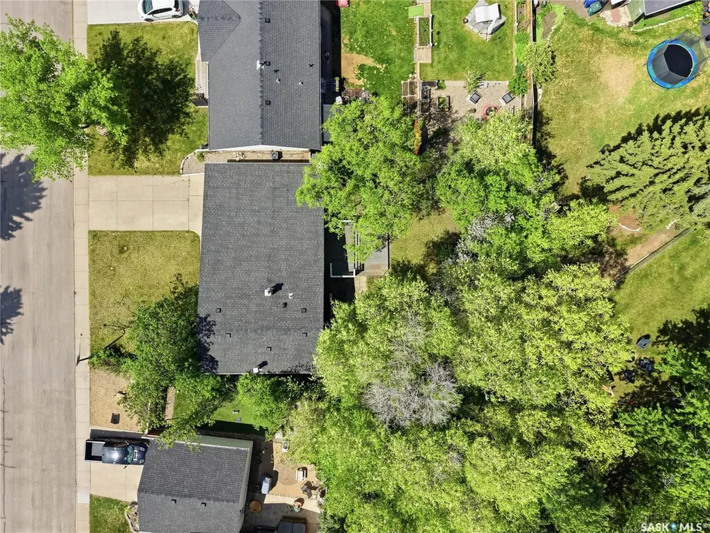 54 St Lawrence Crescent Saskatoon SK S7K 1G5