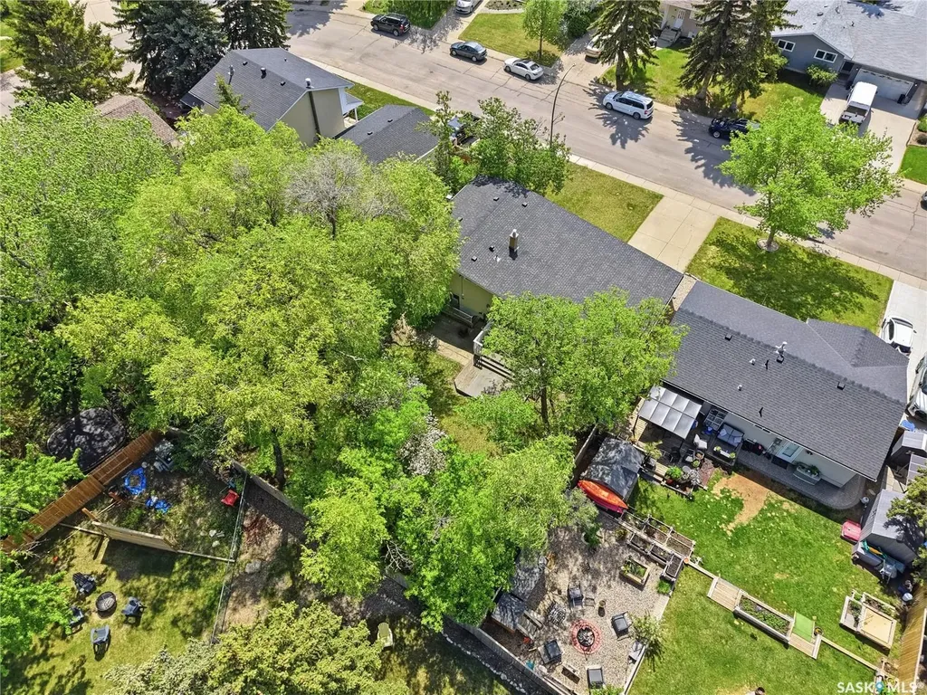 54 St Lawrence Crescent Saskatoon SK S7K 1G5