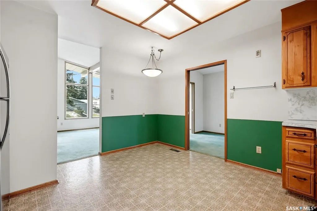 54 St Lawrence Crescent Saskatoon SK S7K 1G5