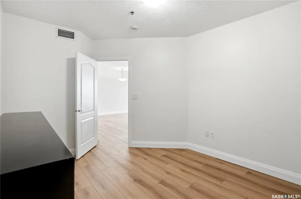 1914 Hamilton Street Regina SK S4P 3N6