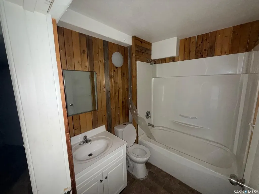 702 101st Street North Battleford SK S9A 0Z1