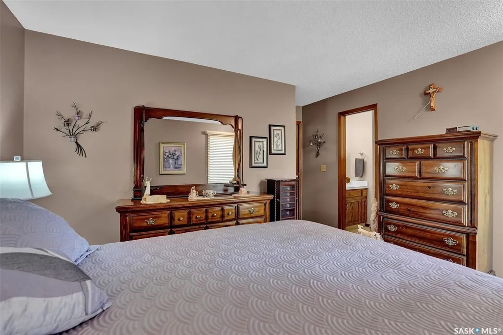 15 Dalhousie Way Regina SK S4V 0A1