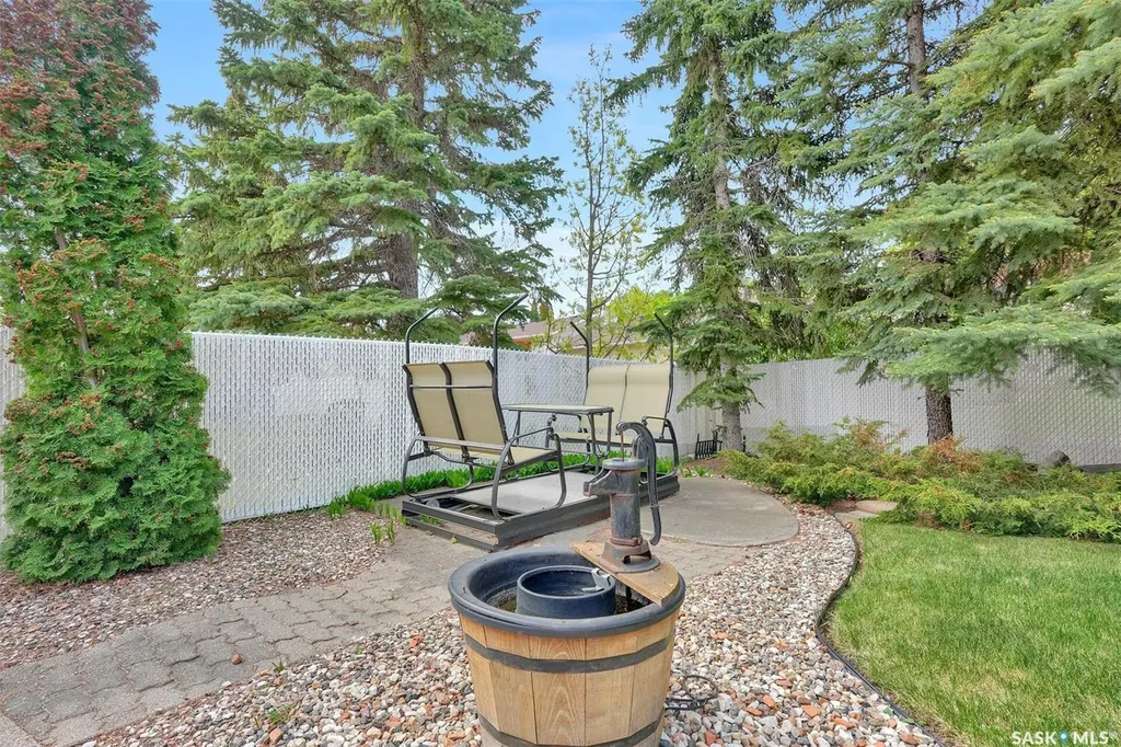 15 Dalhousie Way Regina SK S4V 0A1