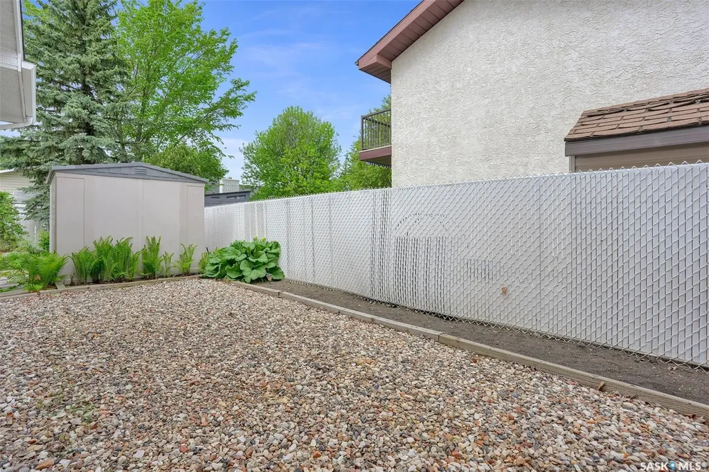 15 Dalhousie Way Regina SK S4V 0A1