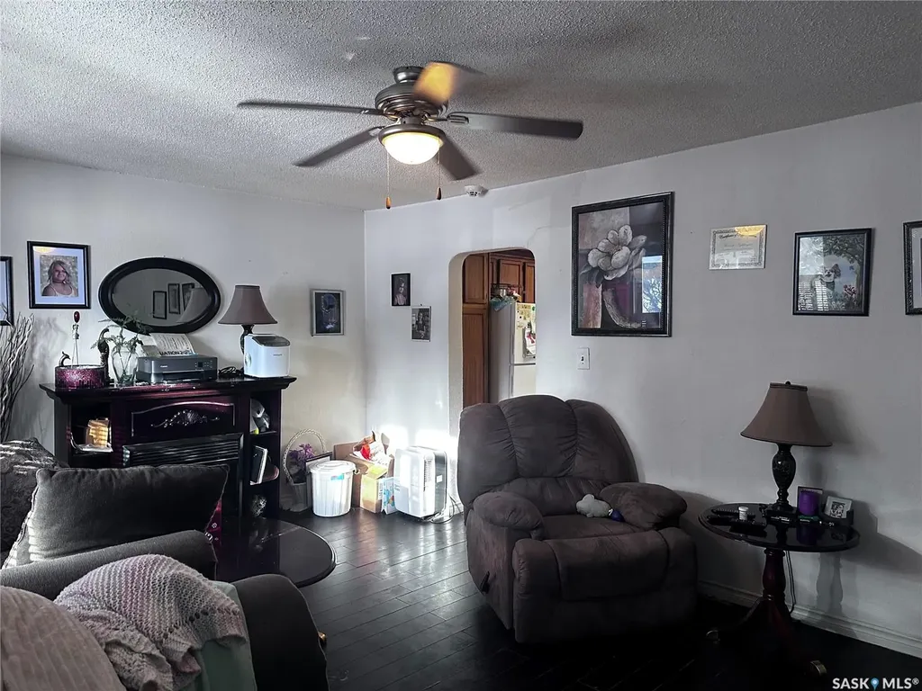 333 5th Avenue SE Weyburn SK S4H 1Y4