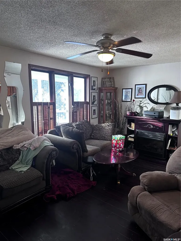 333 5th Avenue SE Weyburn SK S4H 1Y4