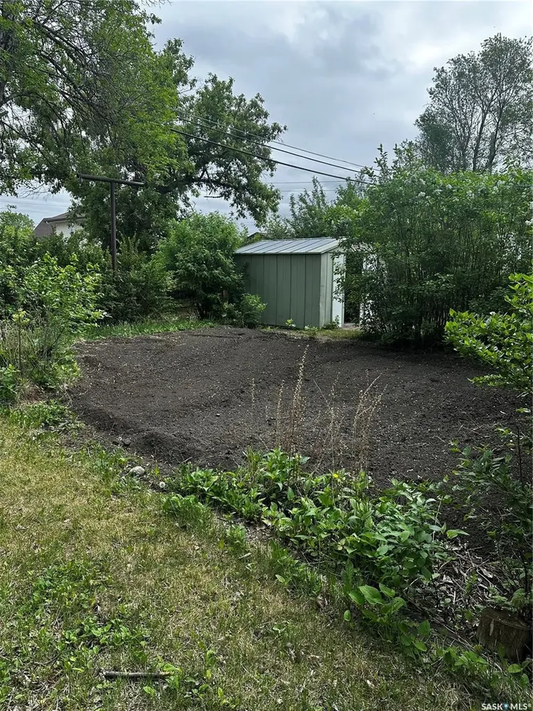 333 5th Avenue SE Weyburn SK S4H 1Y4