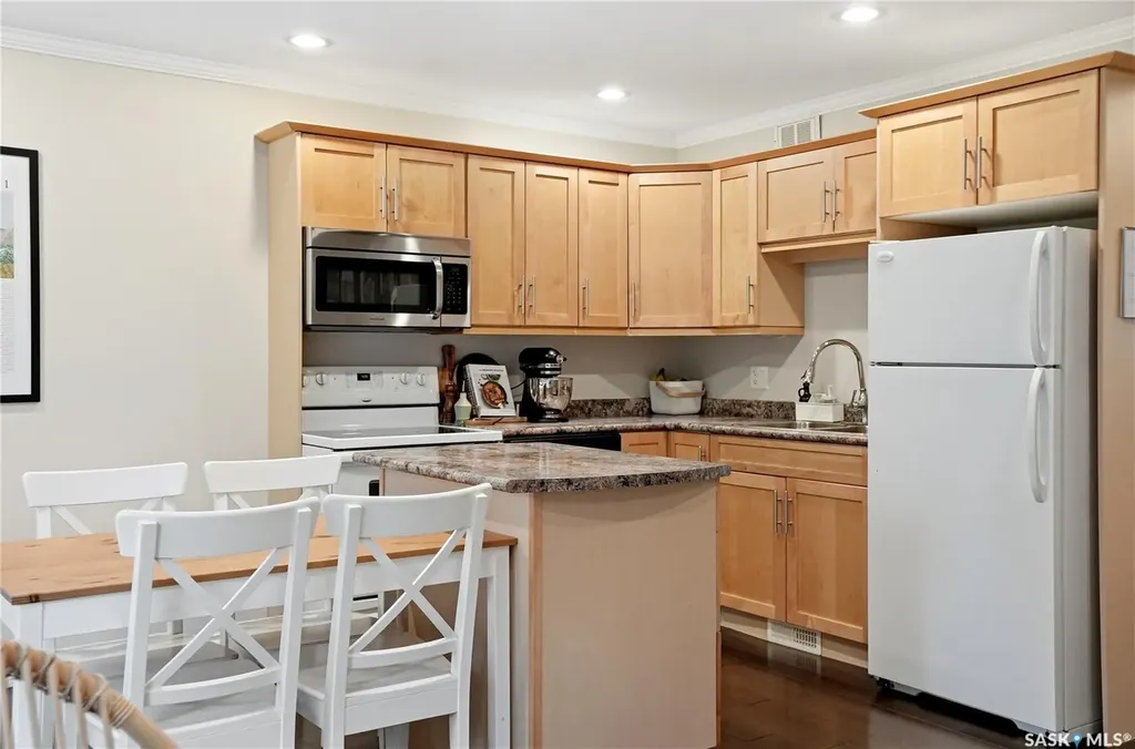 5005 Central Avenue Waldheim SK S0K 4R0
