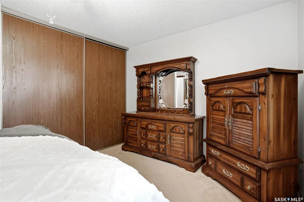 7122 Lawrence Drive Regina SK S4X 3X6