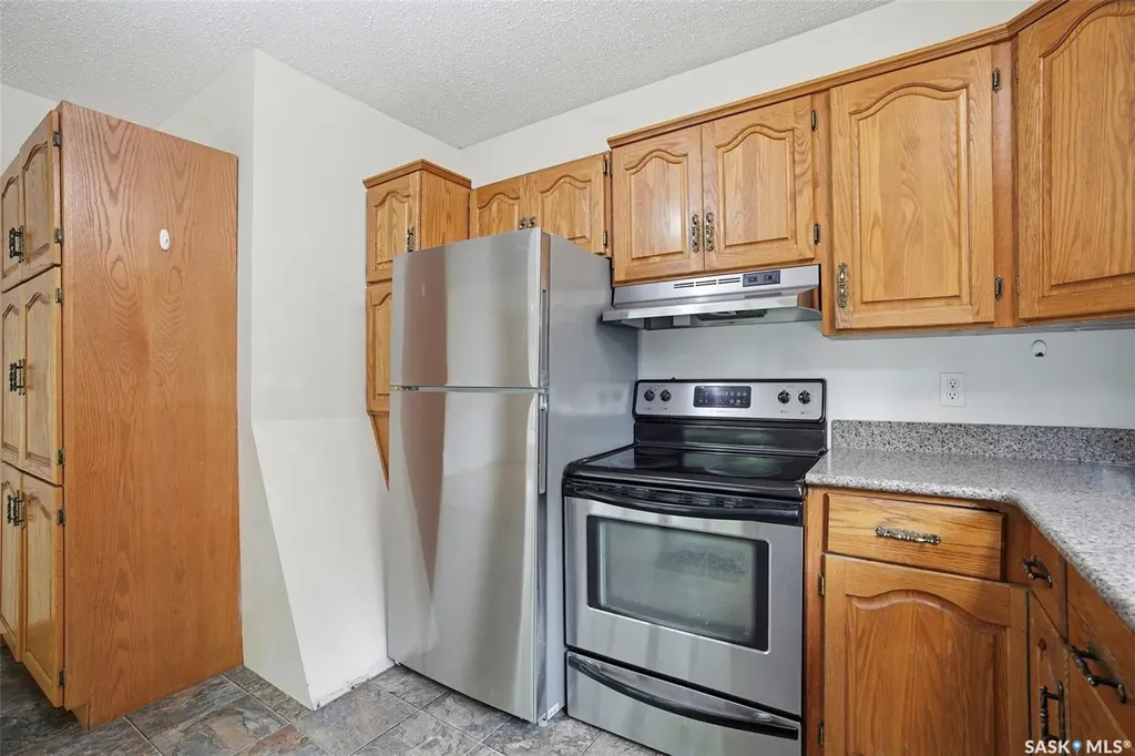 302 Mckinnon Avenue S Saskatoon SK S7N 1J5