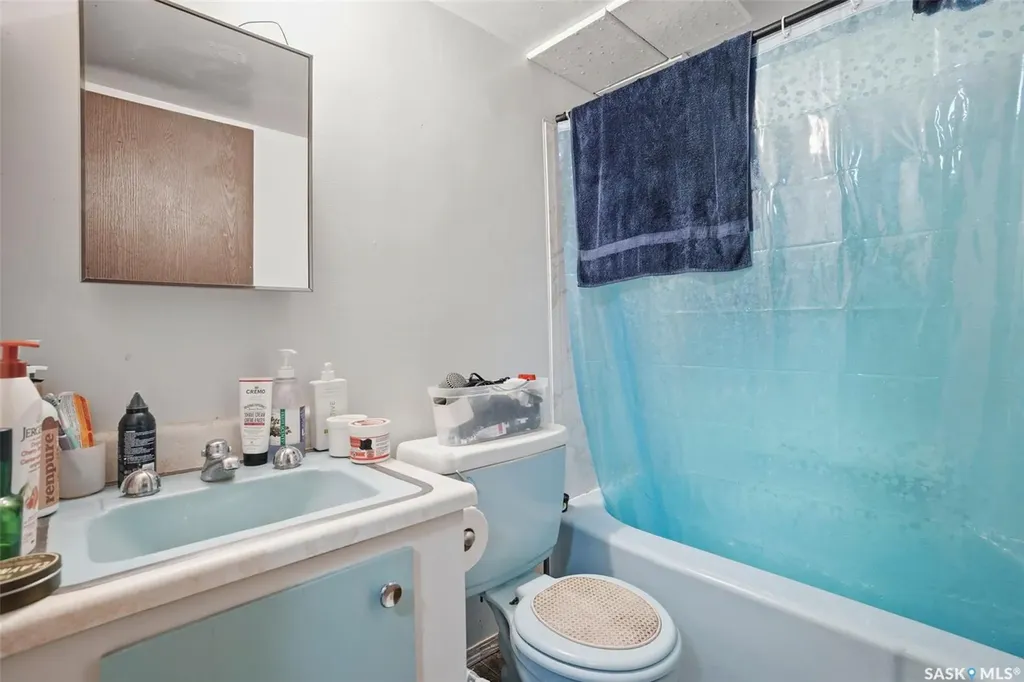 302 Mckinnon Avenue S Saskatoon SK S7N 1J5