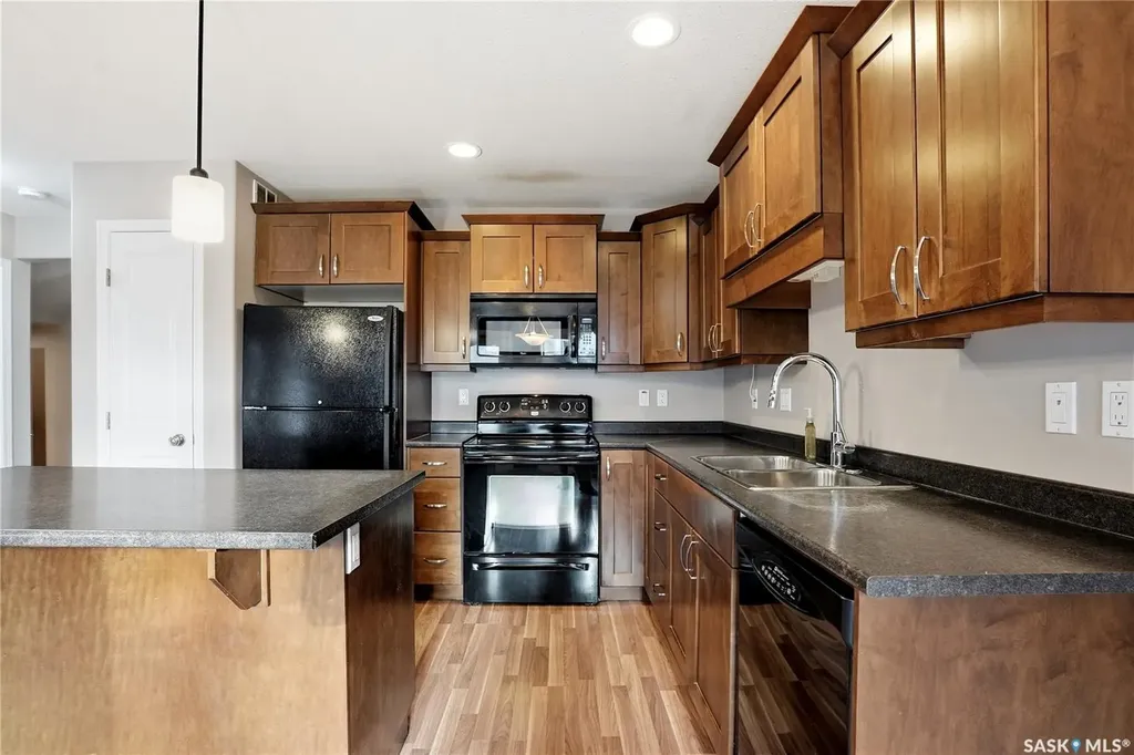 547 East Hampton Boulevard Saskatoon SK S7R 0B1