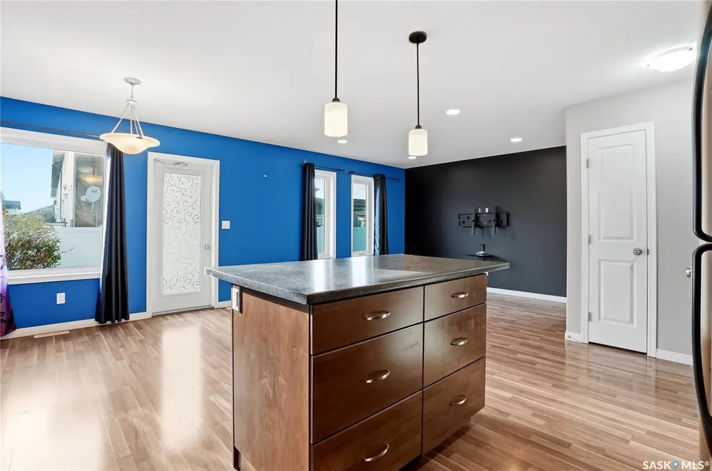 547 East Hampton Boulevard Saskatoon SK S7R 0B1