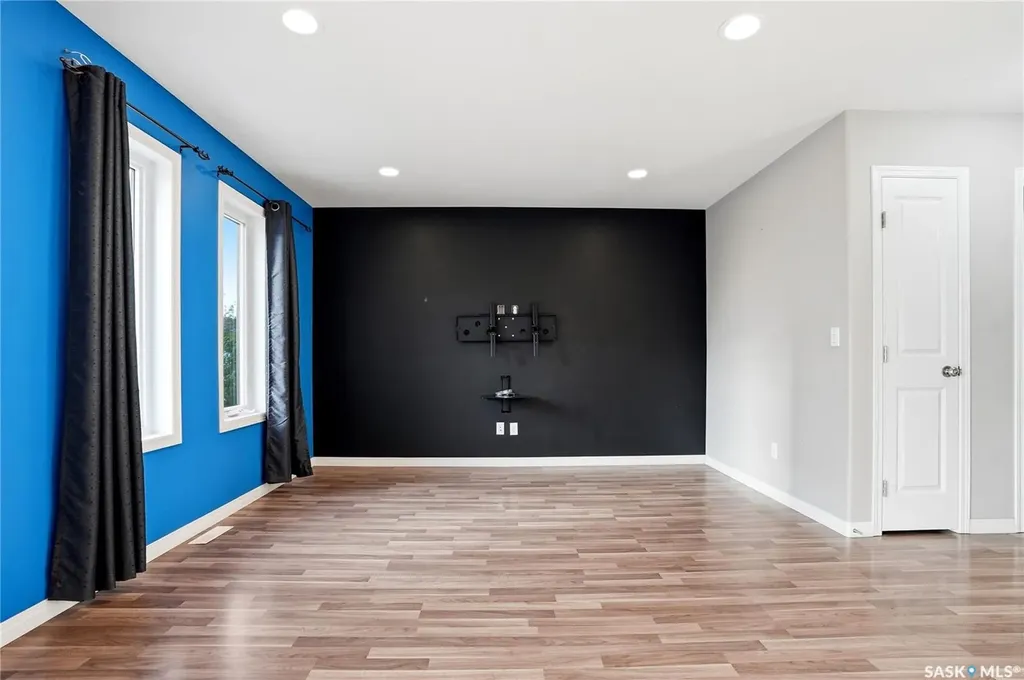 547 East Hampton Boulevard Saskatoon SK S7R 0B1