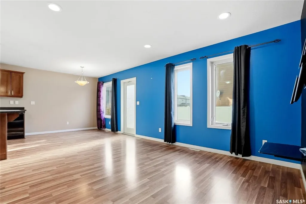 547 East Hampton Boulevard Saskatoon SK S7R 0B1