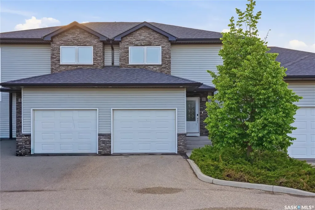 547 East Hampton Boulevard Saskatoon SK S7R 0B1