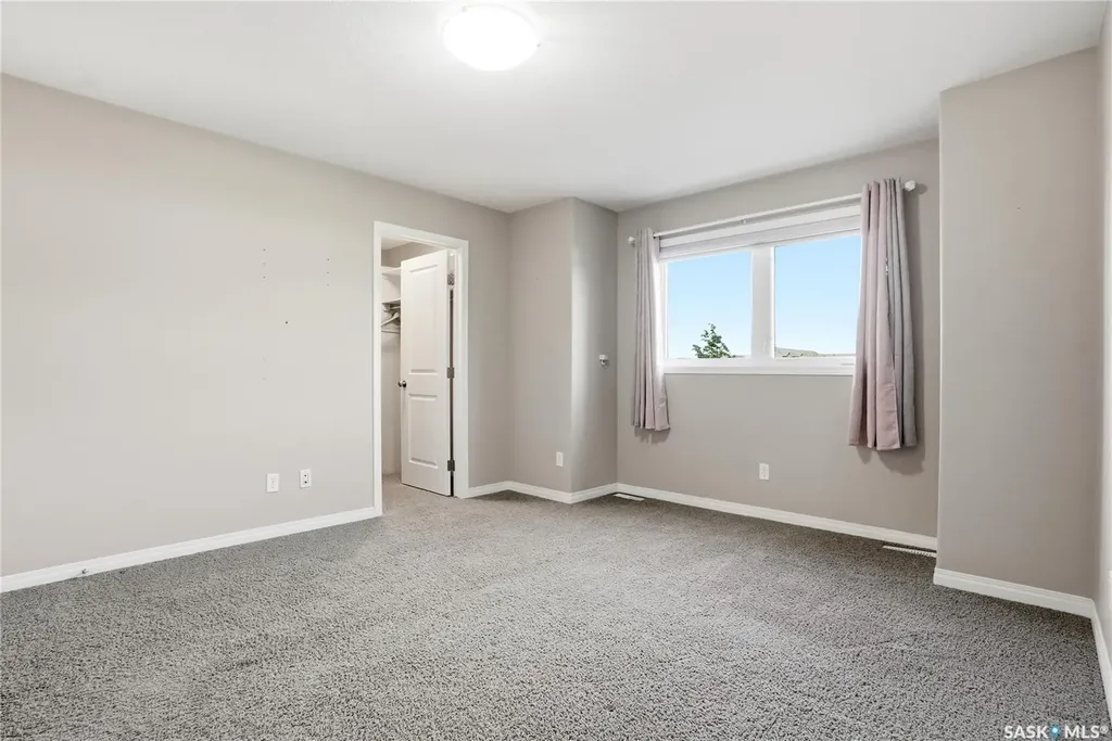 547 East Hampton Boulevard Saskatoon SK S7R 0B1