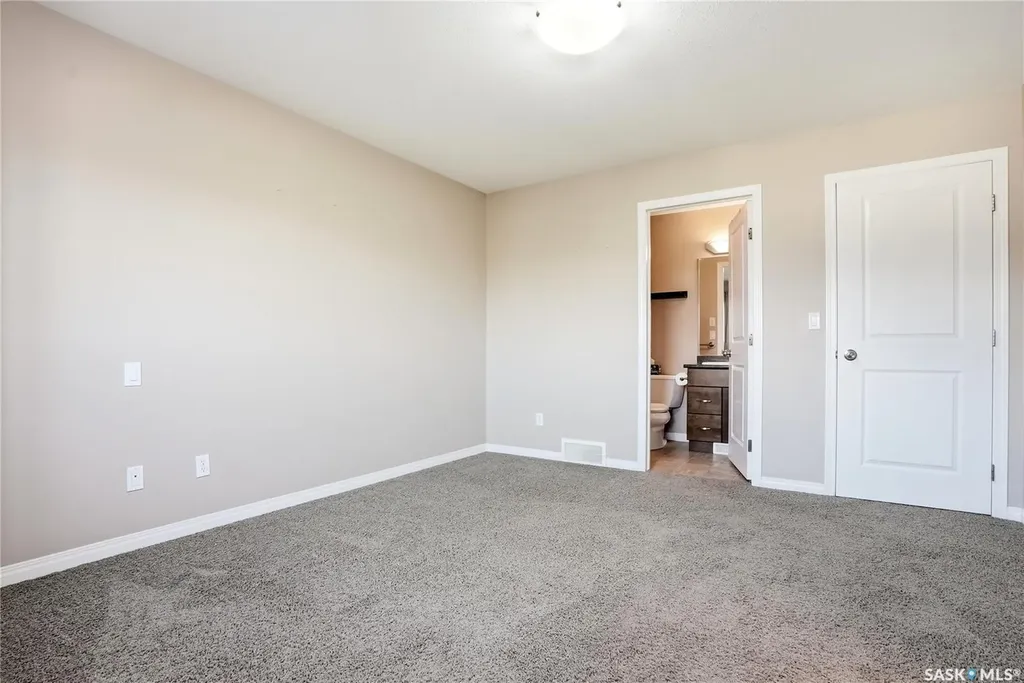 547 East Hampton Boulevard Saskatoon SK S7R 0B1
