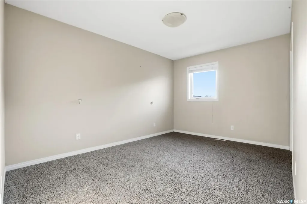 547 East Hampton Boulevard Saskatoon SK S7R 0B1