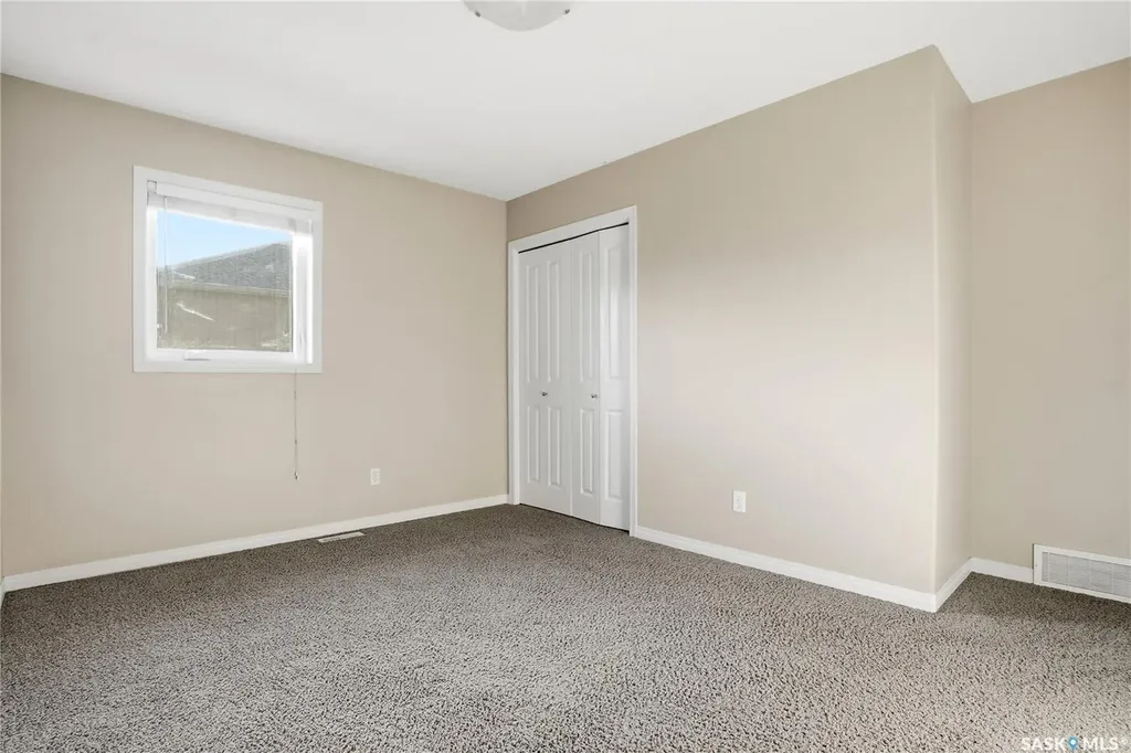 547 East Hampton Boulevard Saskatoon SK S7R 0B1