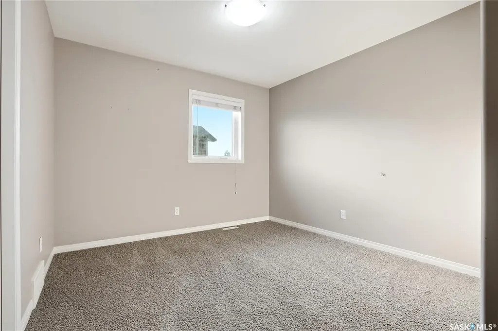 547 East Hampton Boulevard Saskatoon SK S7R 0B1