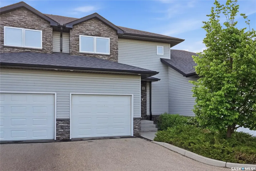 547 East Hampton Boulevard Saskatoon SK S7R 0B1