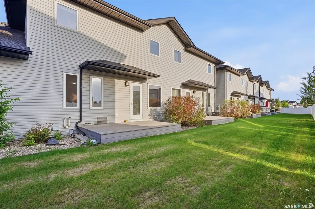 547 East Hampton Boulevard Saskatoon SK S7R 0B1