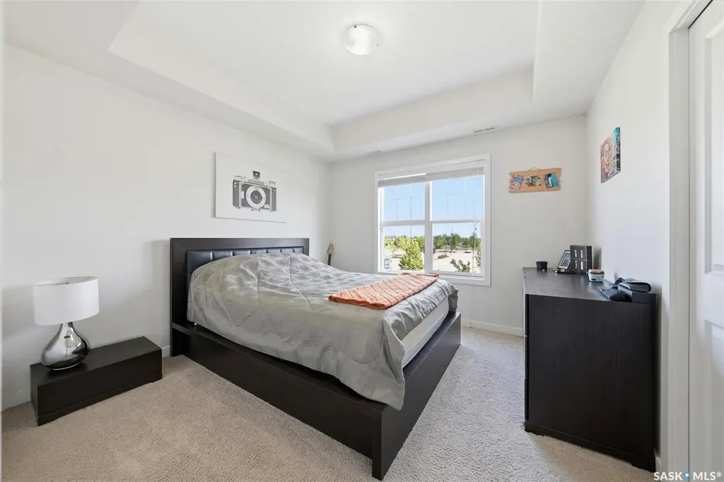 3013 Mcclocklin Road Saskatoon SK S7R 0J1