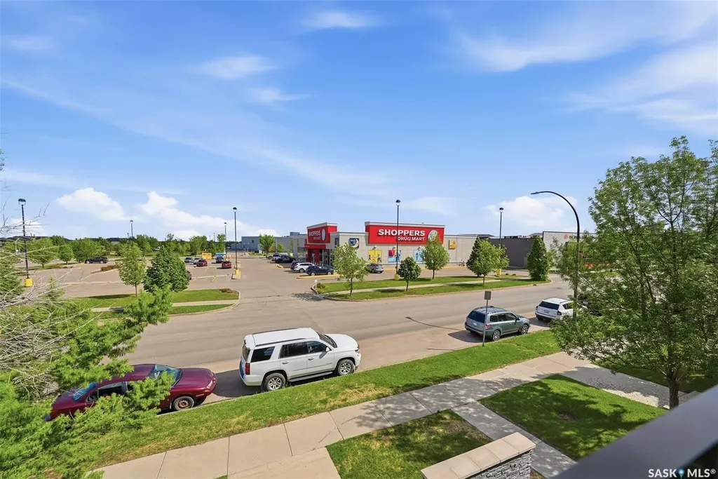 3013 Mcclocklin Road Saskatoon SK S7R 0J1