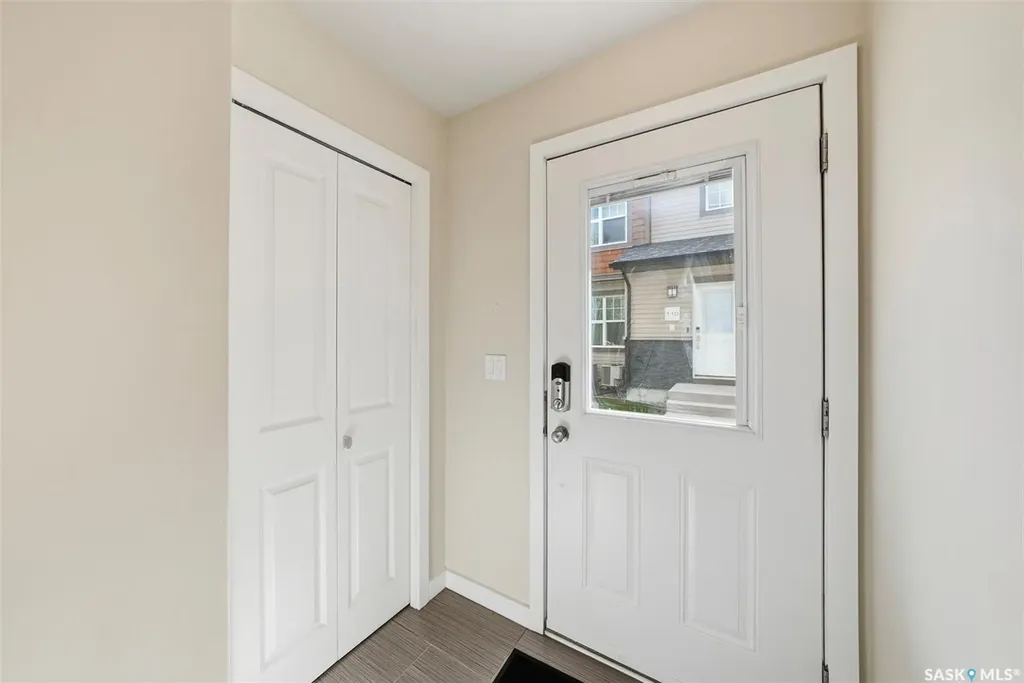 3013 Mcclocklin Road Saskatoon SK S7R 0J1