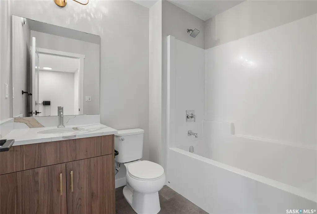 6 Taskamanwa Terrace Saskatoon SK S7V 1Z7