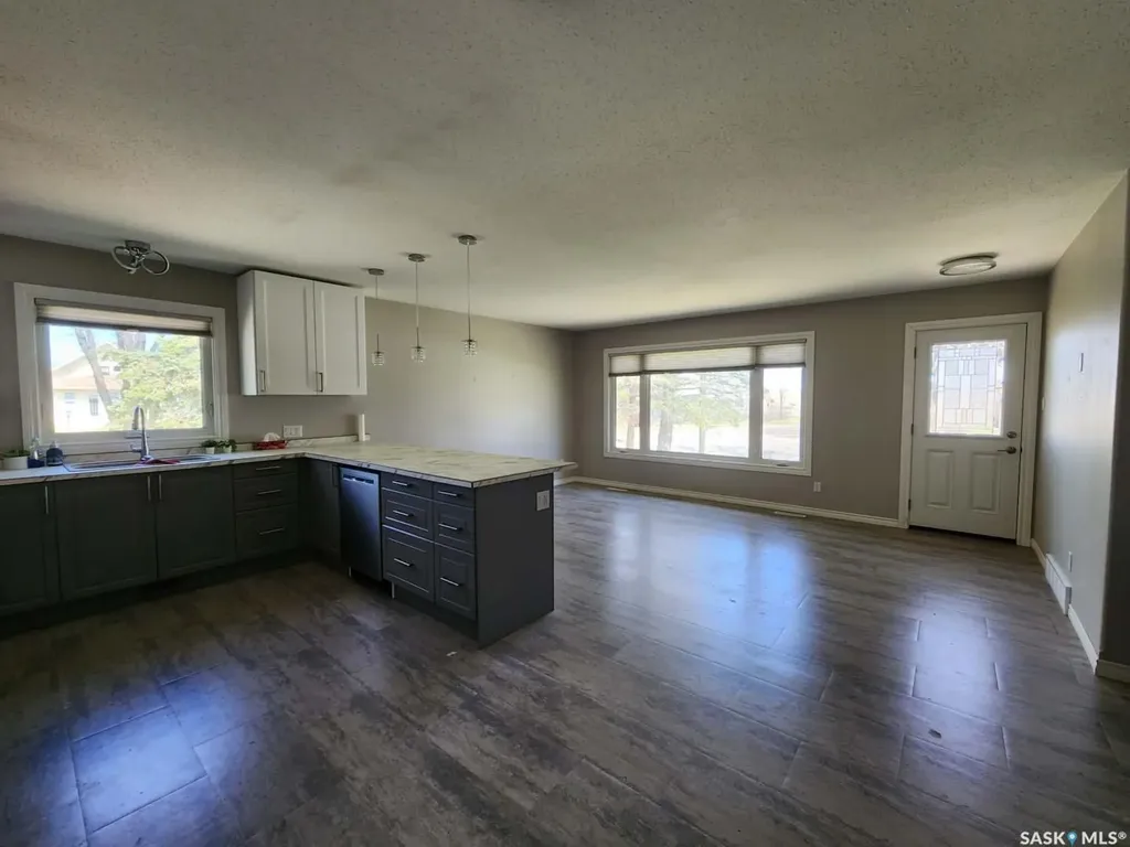 891 2nd Street E Shaunavon SK S0N 2M0