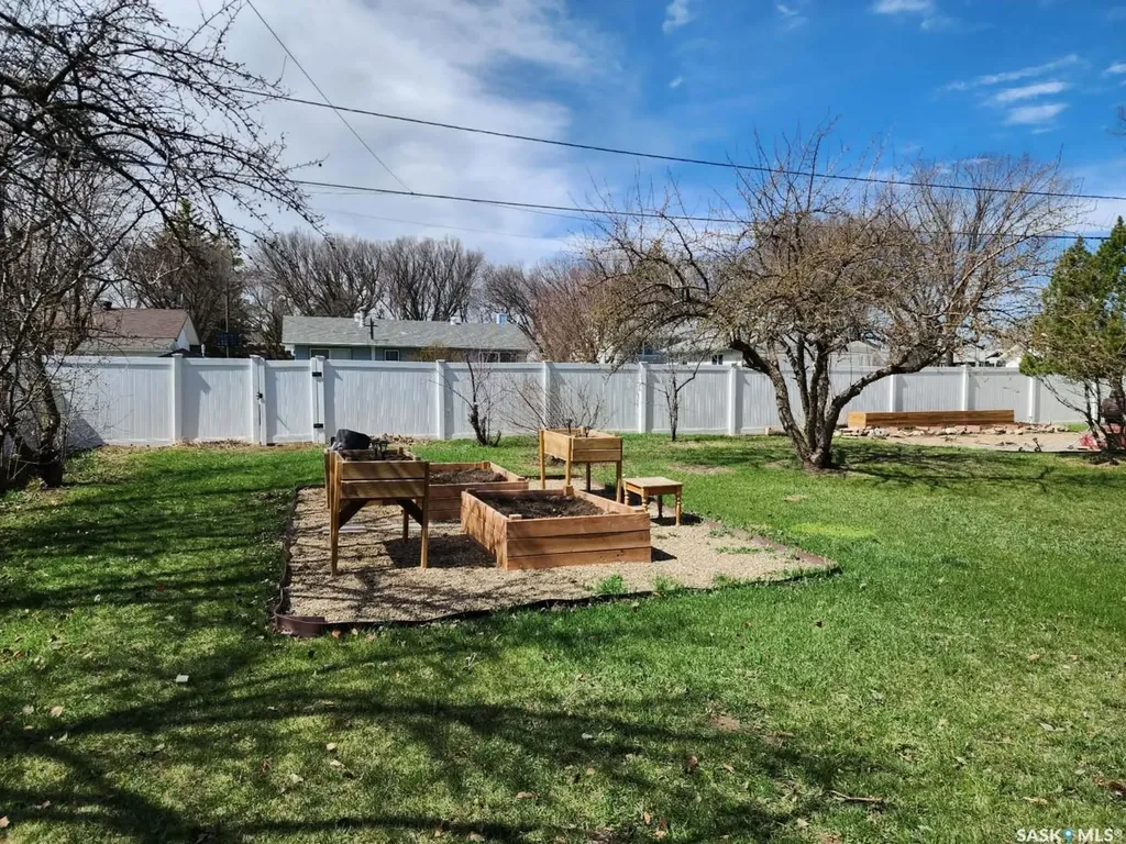 891 2nd Street E Shaunavon SK S0N 2M0