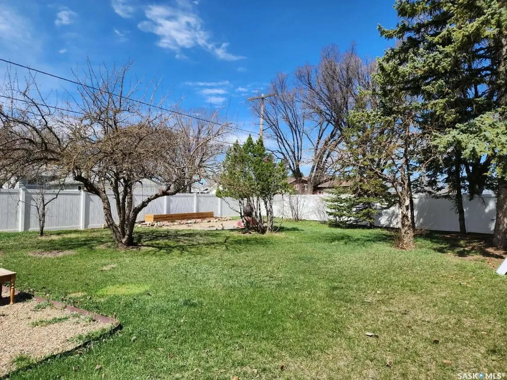 891 2nd Street E Shaunavon SK S0N 2M0