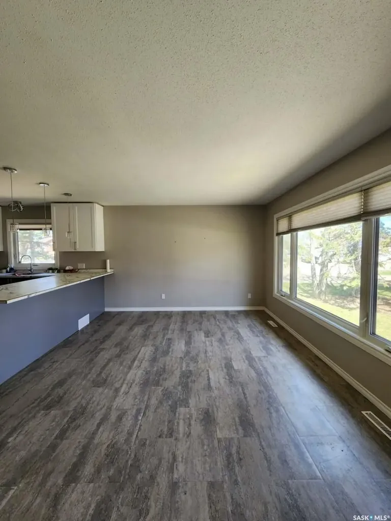 891 2nd Street E Shaunavon SK S0N 2M0