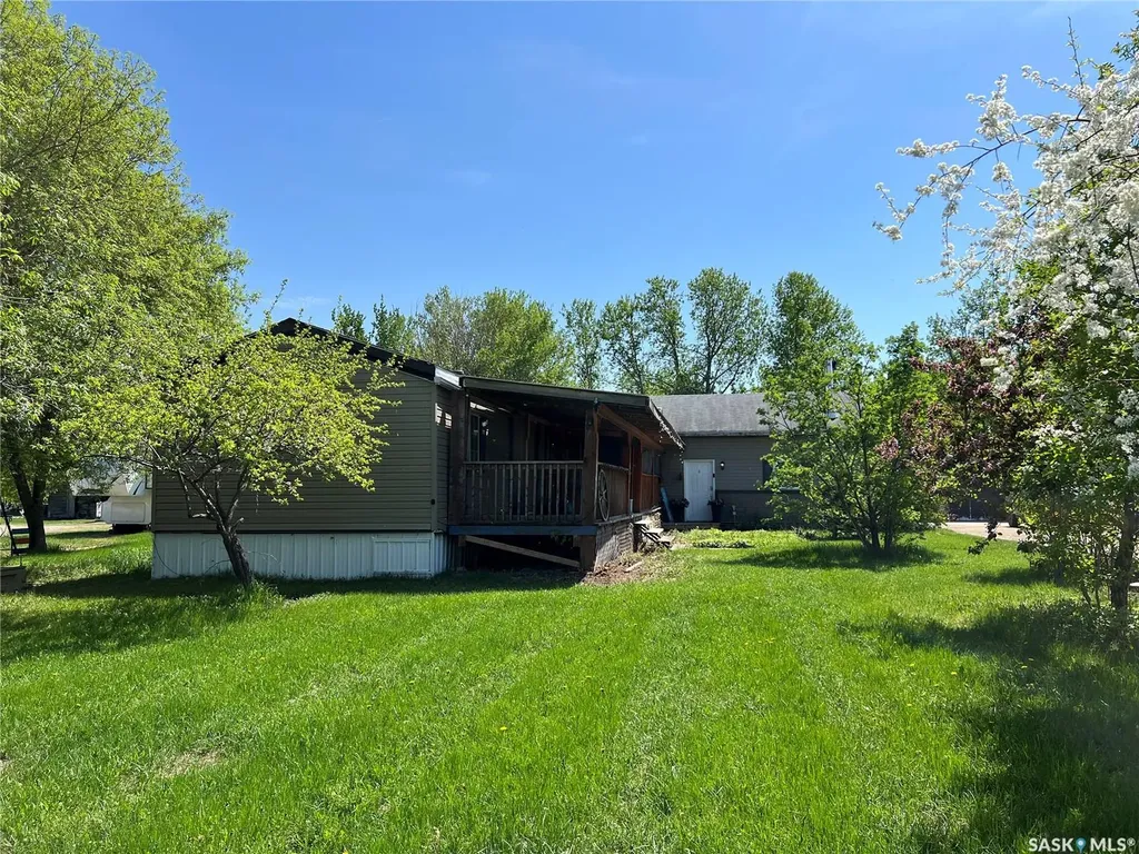 620 7th Avenue E Meadow Lake SK S9X 1J3