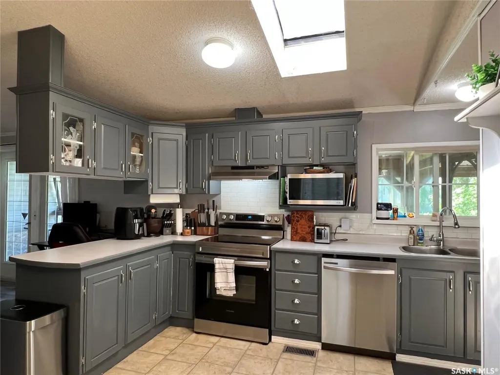 620 7th Avenue E Meadow Lake SK S9X 1J3