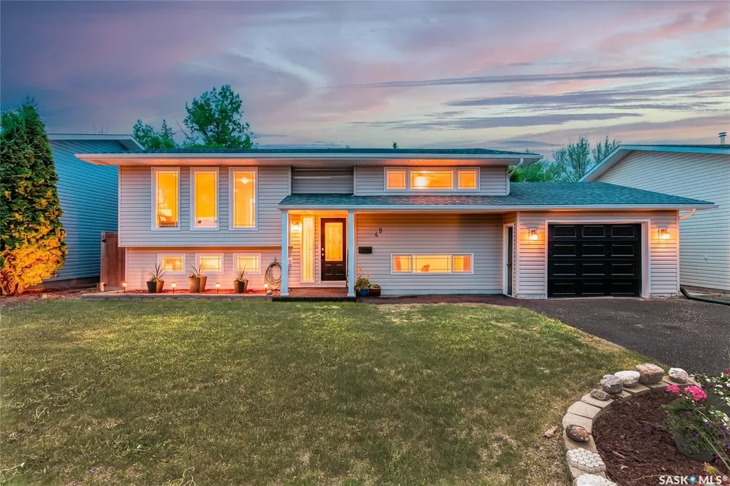 48 Aster Crescent Moose Jaw SK S6J 1A7