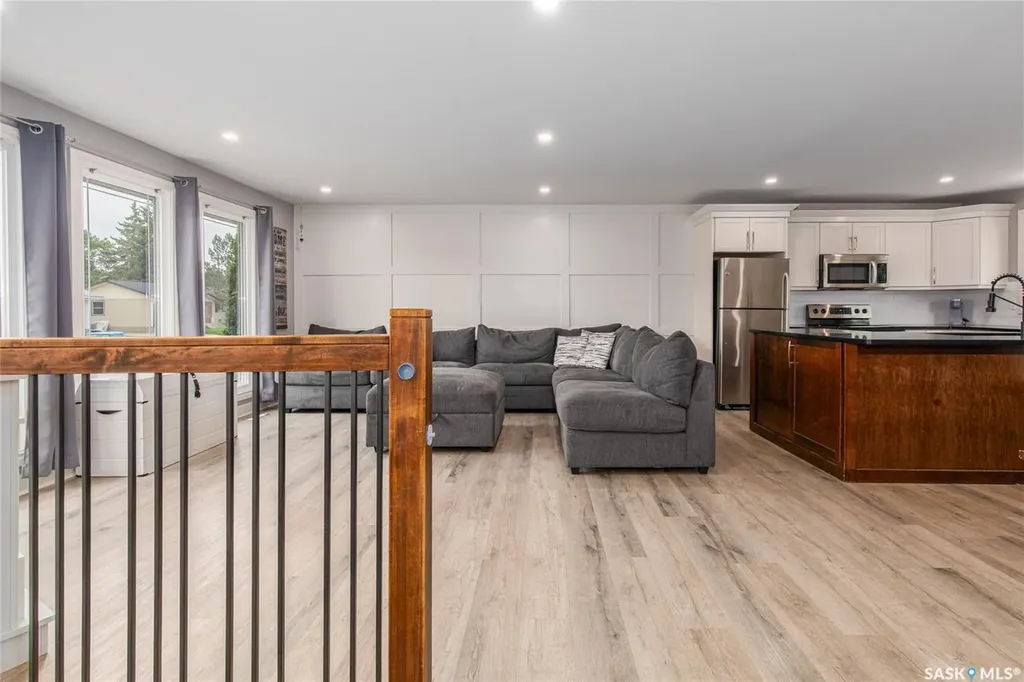 48 Aster Crescent Moose Jaw SK S6J 1A7