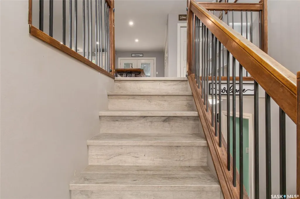 48 Aster Crescent Moose Jaw SK S6J 1A7