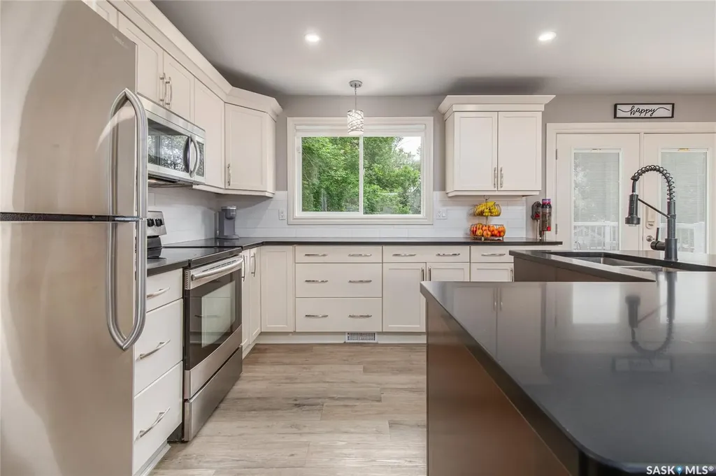 48 Aster Crescent Moose Jaw SK S6J 1A7