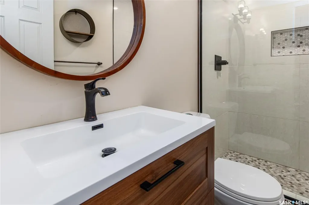 48 Aster Crescent Moose Jaw SK S6J 1A7
