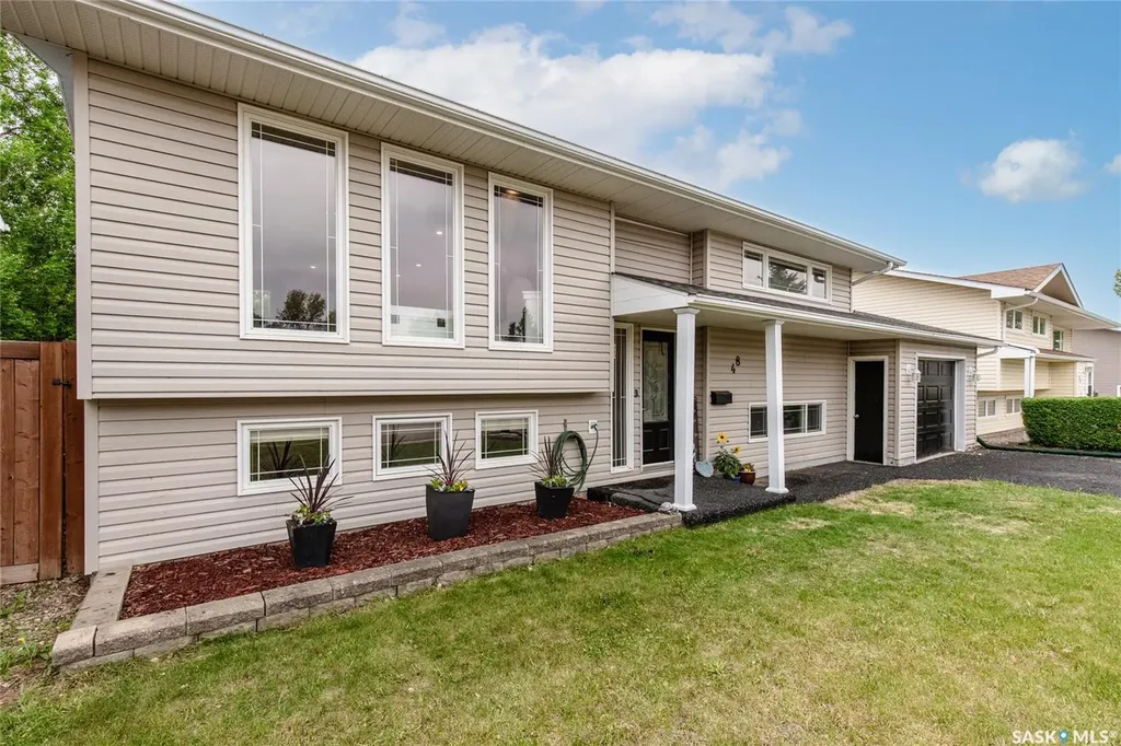 48 Aster Crescent Moose Jaw SK S6J 1A7