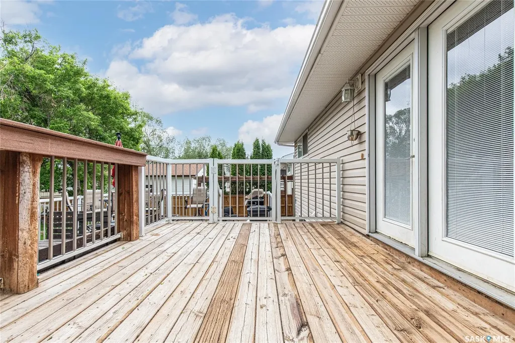 48 Aster Crescent Moose Jaw SK S6J 1A7