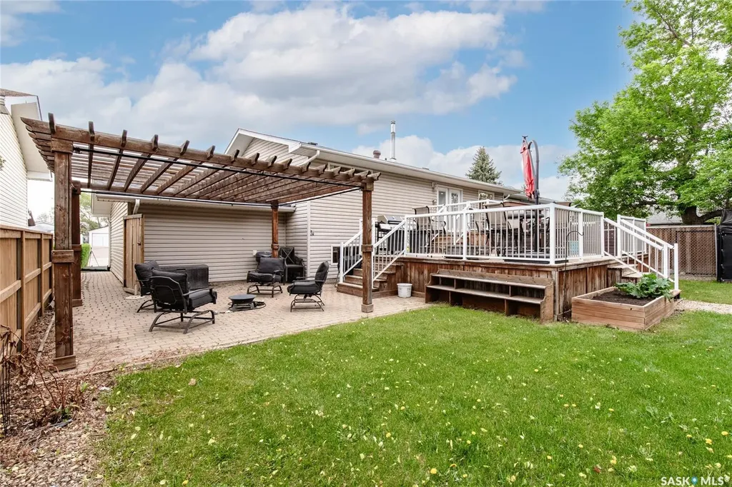 48 Aster Crescent Moose Jaw SK S6J 1A7