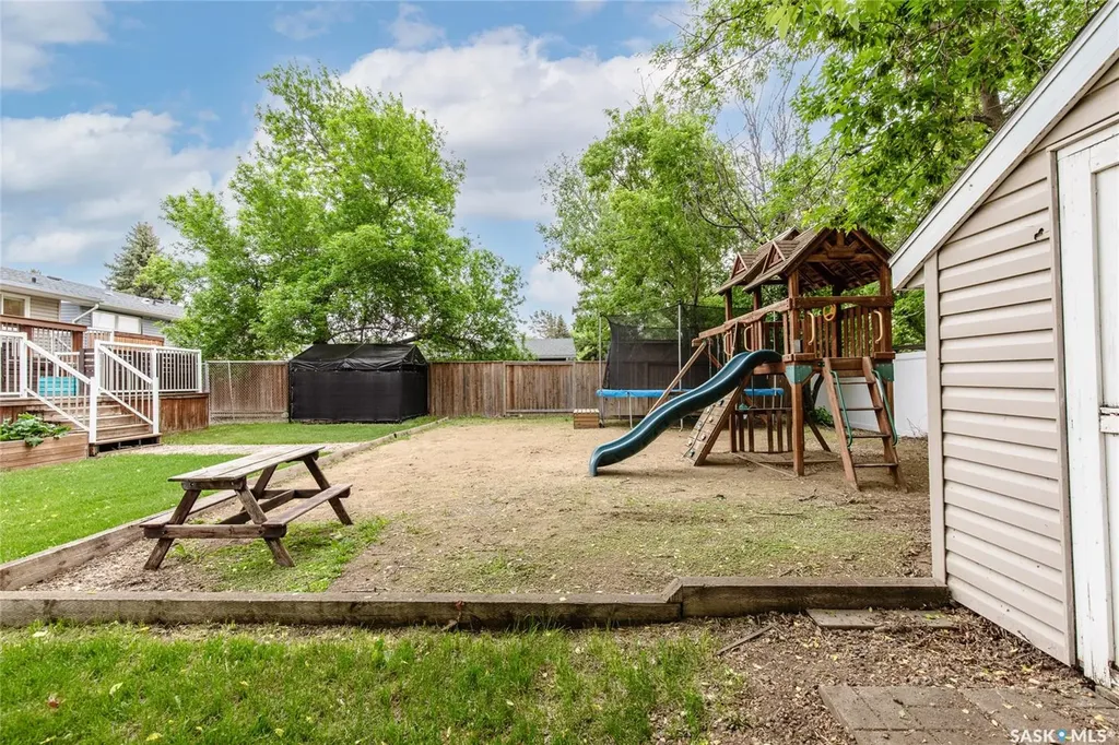48 Aster Crescent Moose Jaw SK S6J 1A7
