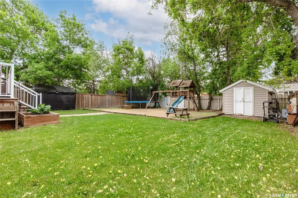 48 Aster Crescent Moose Jaw SK S6J 1A7
